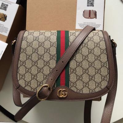 601044 Ophidia 肩背包