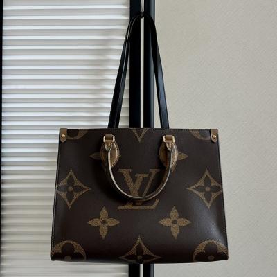 M45321OnTheGo中號手袋