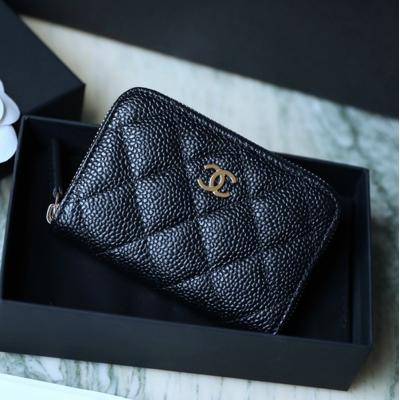 小香 Classic 經典拉鏈零錢包 魚子醬 黑金