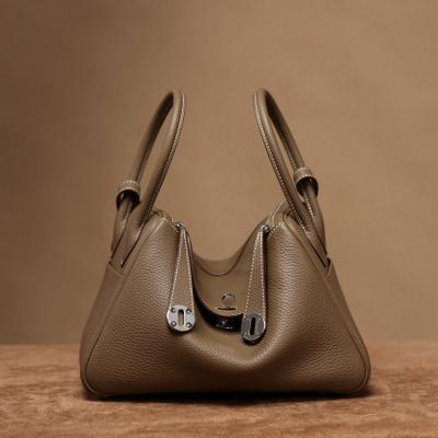 H Lindy 26CM 大象灰銀扣