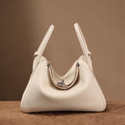 H Lindy 26CM 奶昔白 銀扣