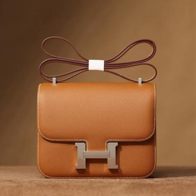 H Constance 19金棕銀扣