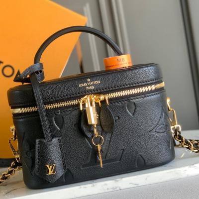 M45598 黑色壓花 化妝包