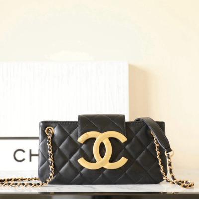 小香 24C早春 大logo法棍包 黑色