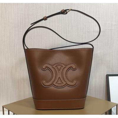 CUIR Triomphe小號光滑牛皮水桶包