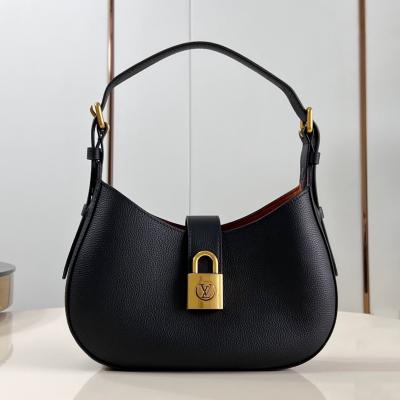 M24611 Low Key Shoulder Bag