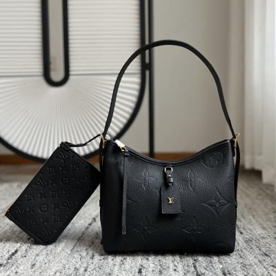 CarryAll PM 粒面壓花牛皮黑色 M46288