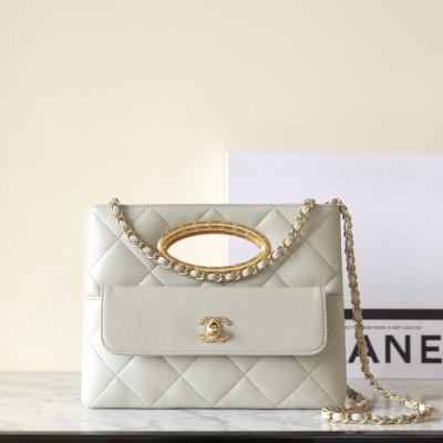 24B鏈條手拿包 奶灰色