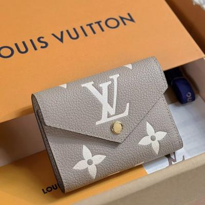 M81861 Victorine 短夾