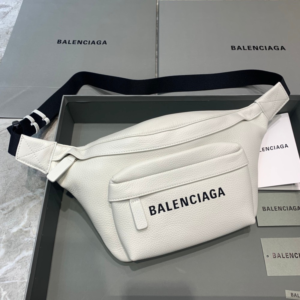 斜挎胸包腰包 白色