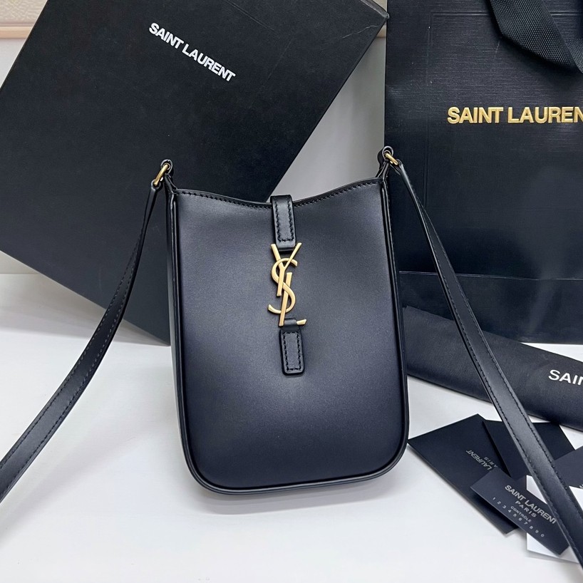 LE 5 À 7黑色hobo手機包