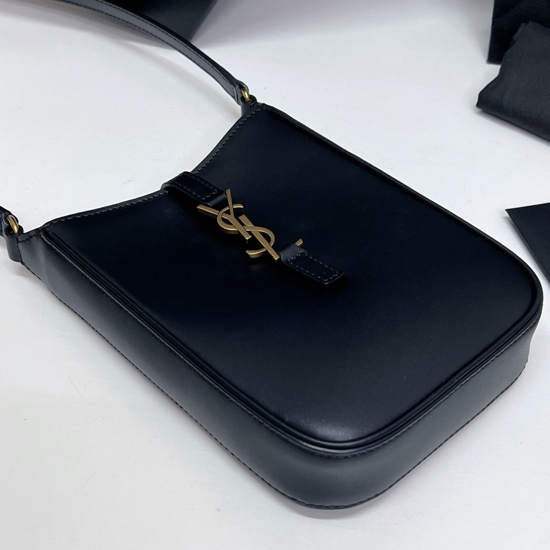 LE 5 À 7黑色hobo手機包_3