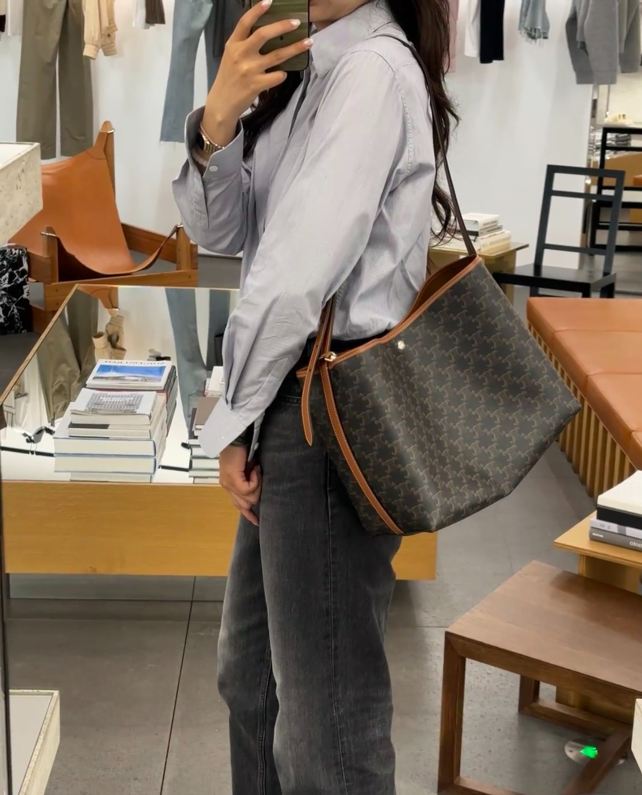 經典凱旋門老花Soft Shopper購物包_2