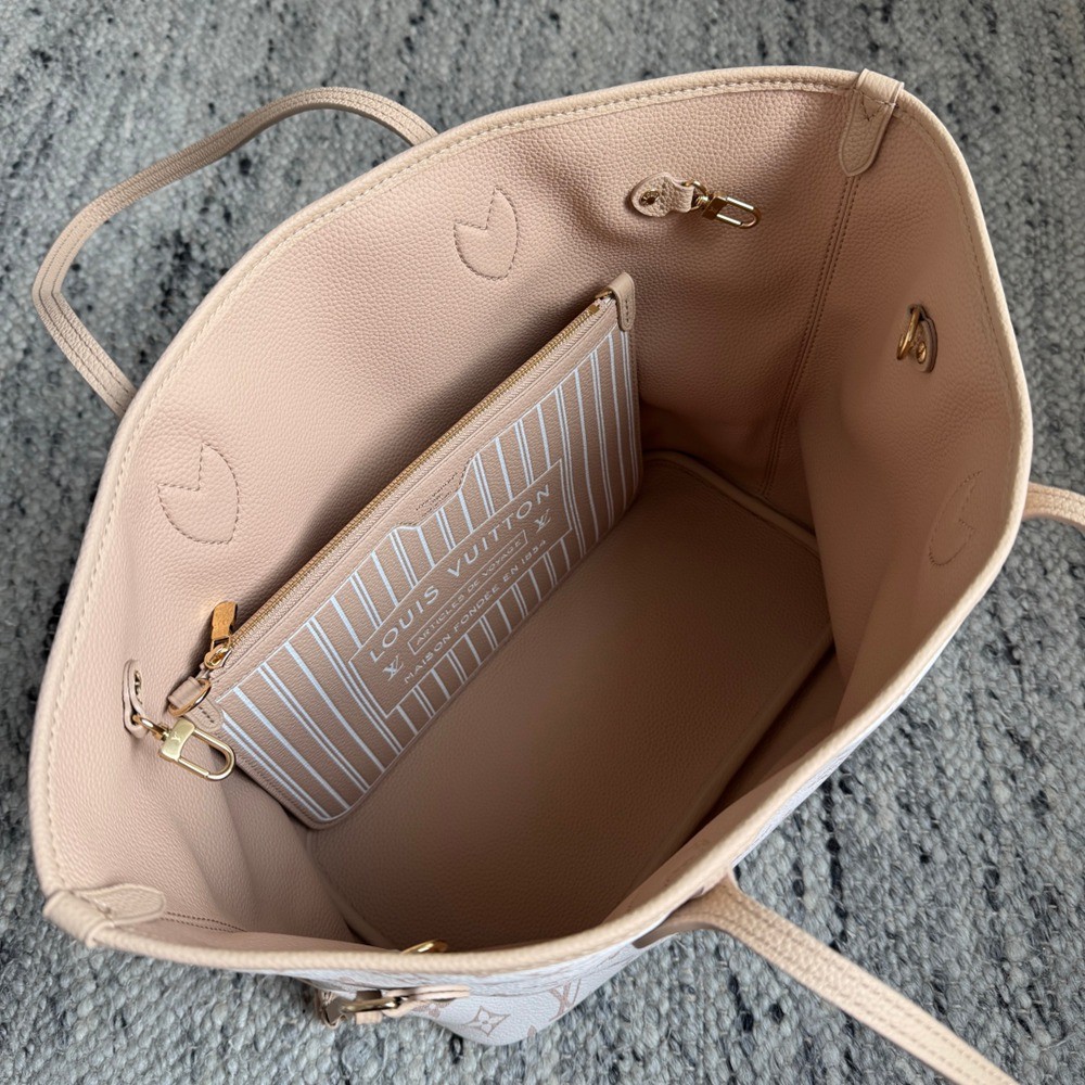 M25665 Neverfull Inside Out MM_3