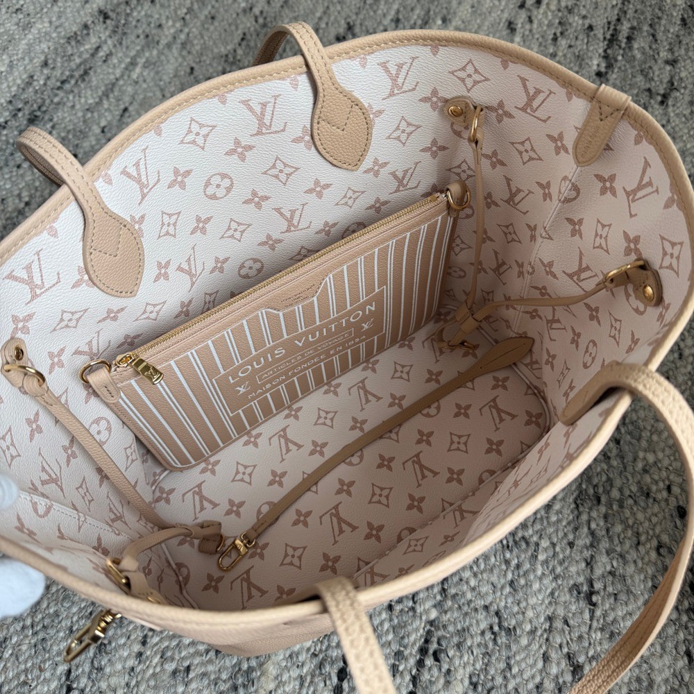 M25665 Neverfull Inside Out MM_7