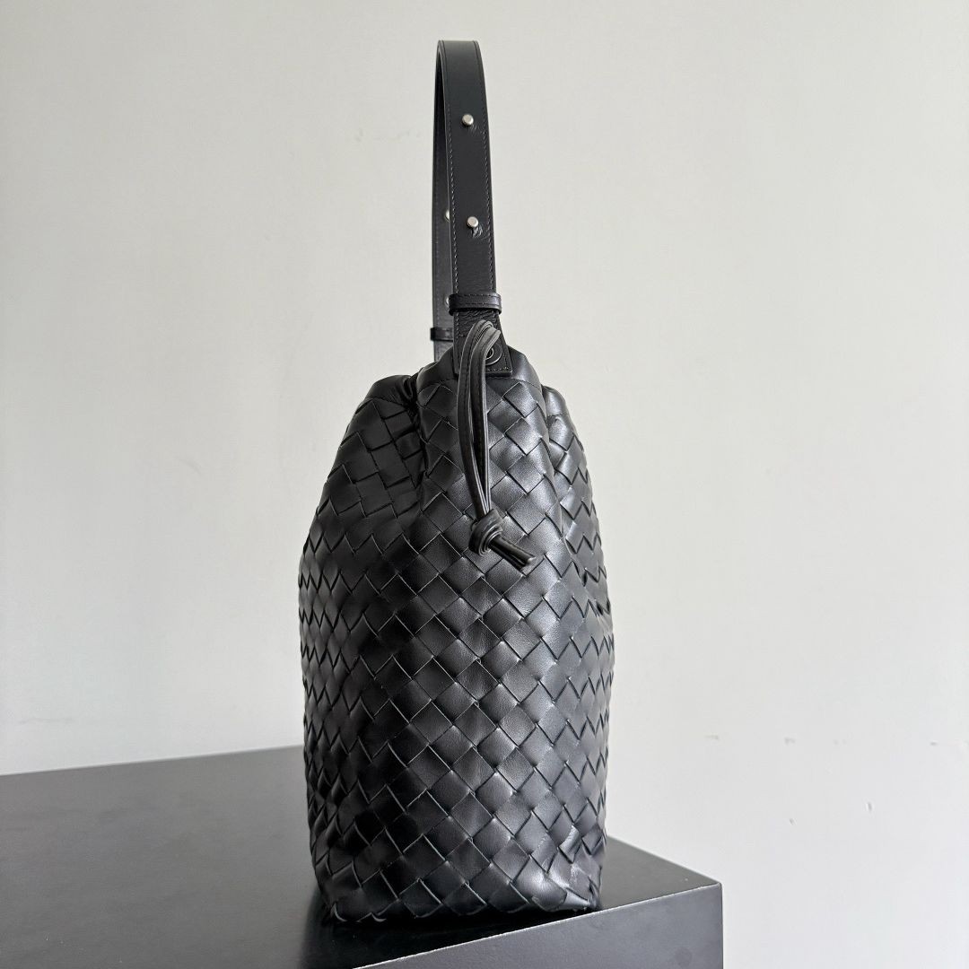 836020 Biblioteca Bucket水桶包黑色_5