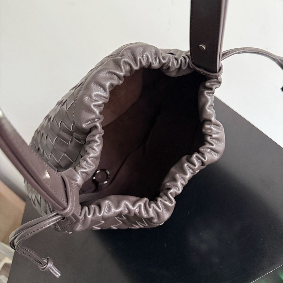 836020 Biblioteca Bucket水桶包黑棕色_2