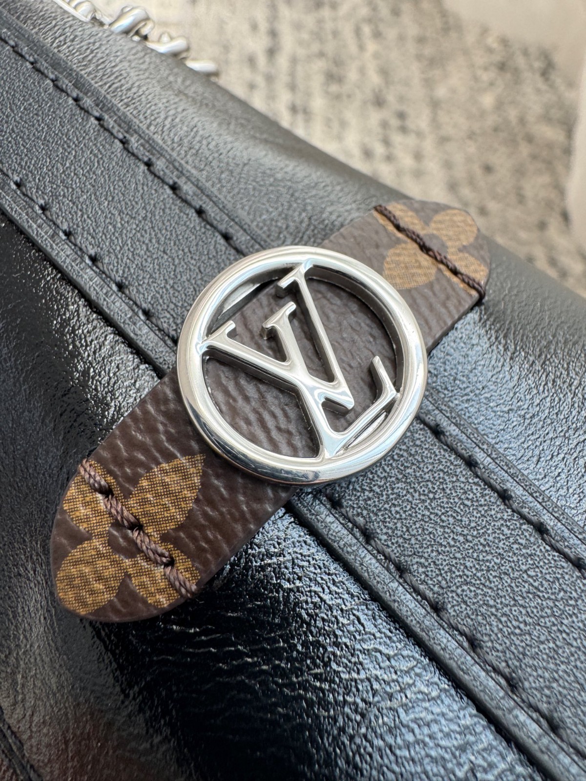 M12888 CarryAll Vibe BB黑武士_8