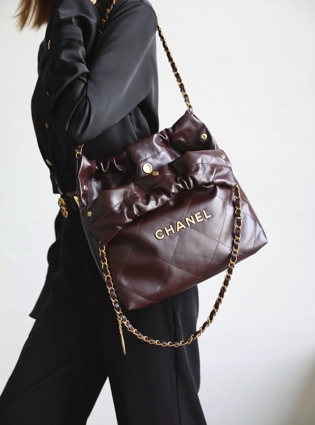 爆款22Bag小號巧克力色_7