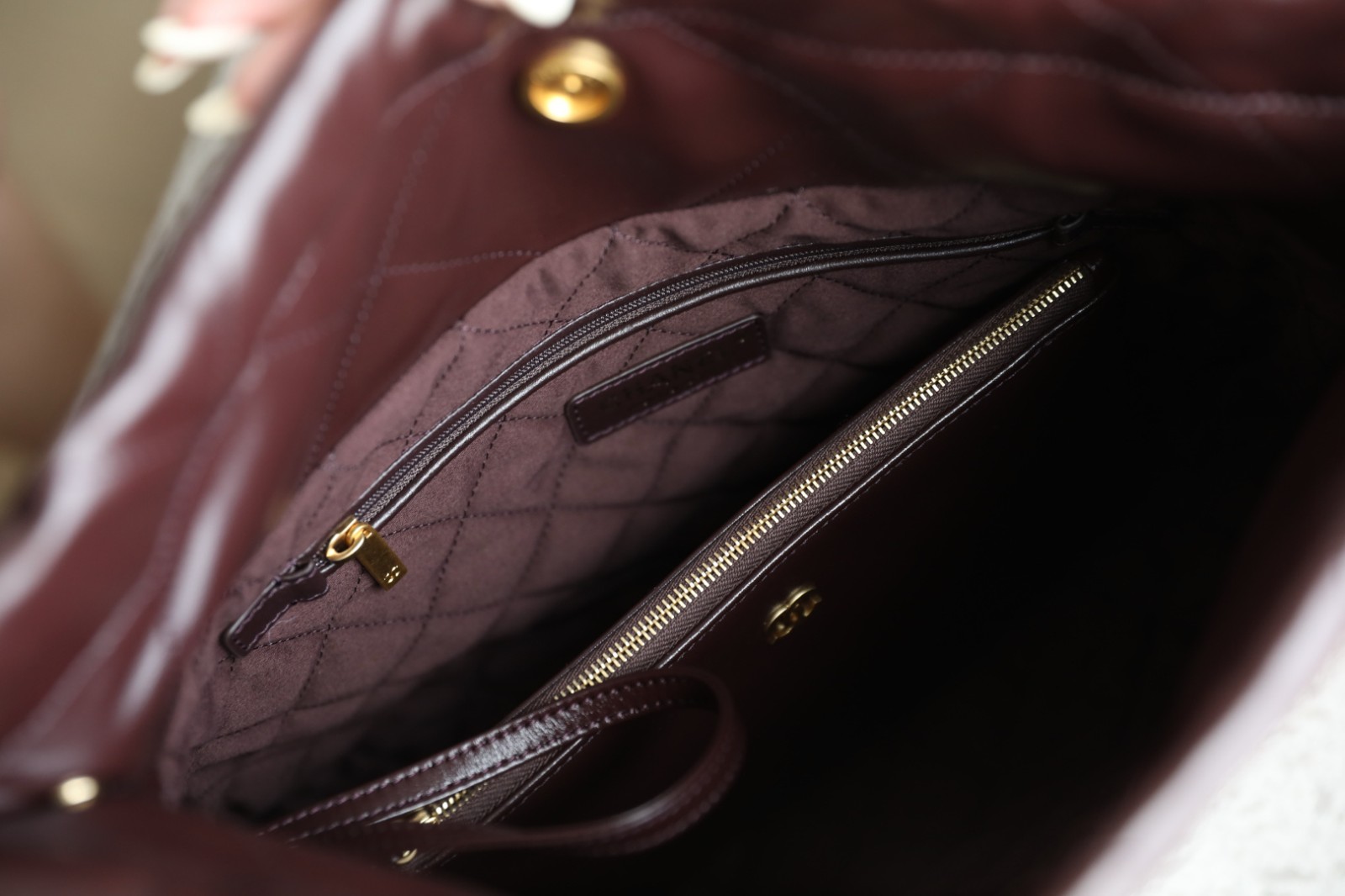 爆款22Bag小號巧克力色_3