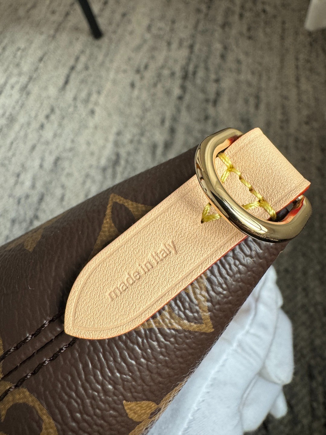 M26532 Lockit Pm 貝殼包_7