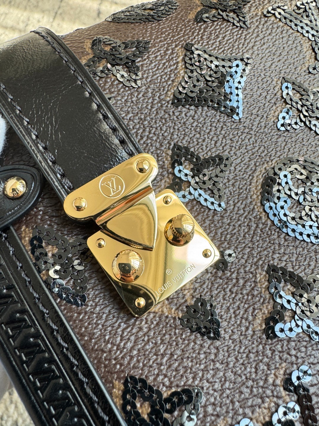 M27036 Side Trunk 小號 珠片盒子包_7