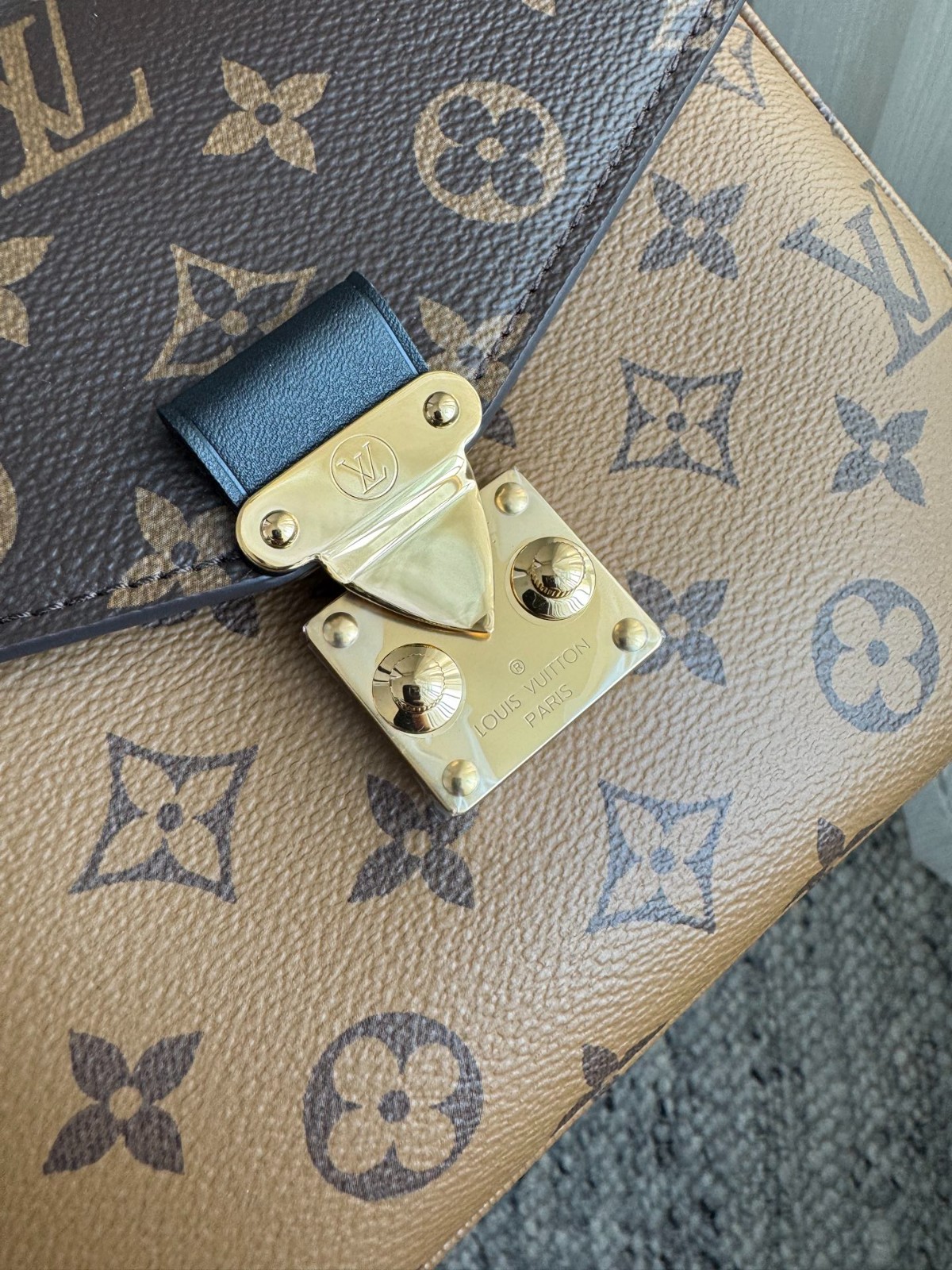 M11941 Pochette Métis後背包_3