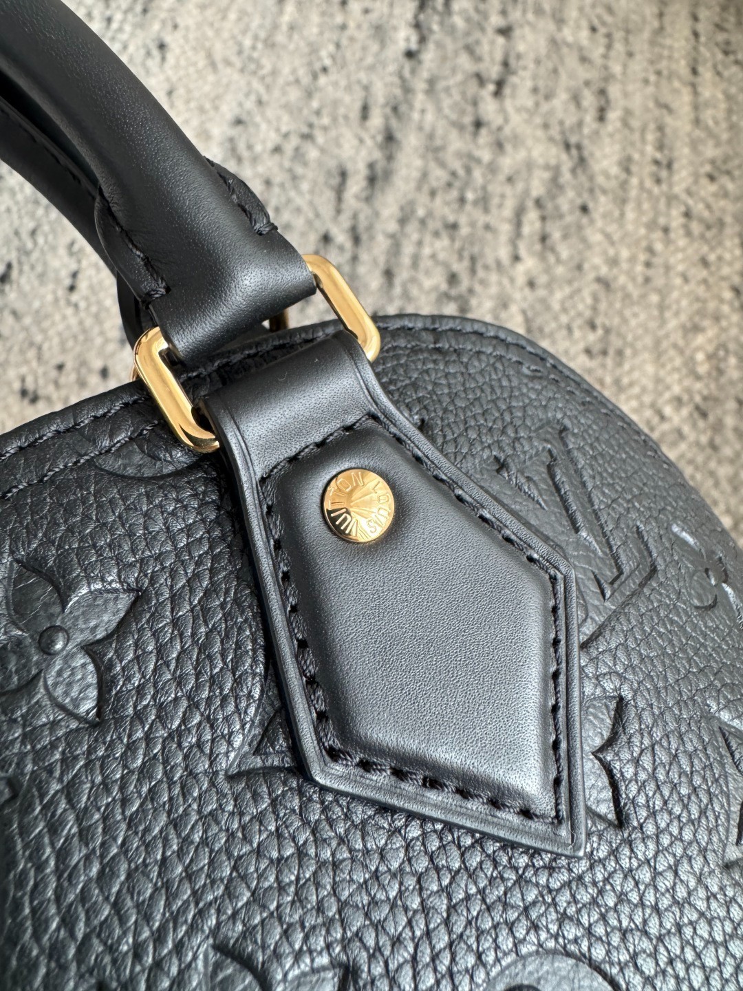 M26409 Alma BB 貝殼包_5