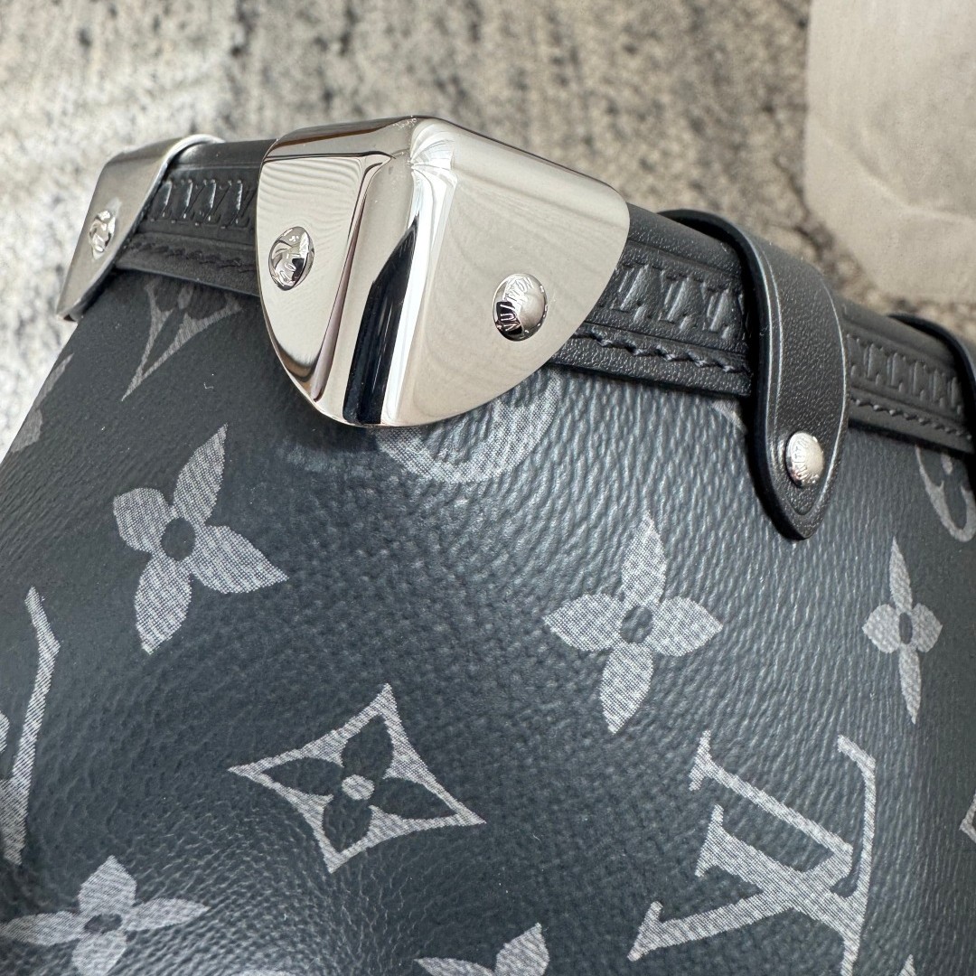 M26226 Side Trunk East West 中號 M26226 走秀軟盒子包_8