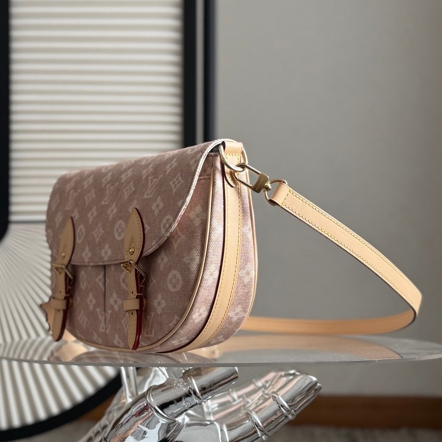 M15134 Escape 貓系列郵差包_5