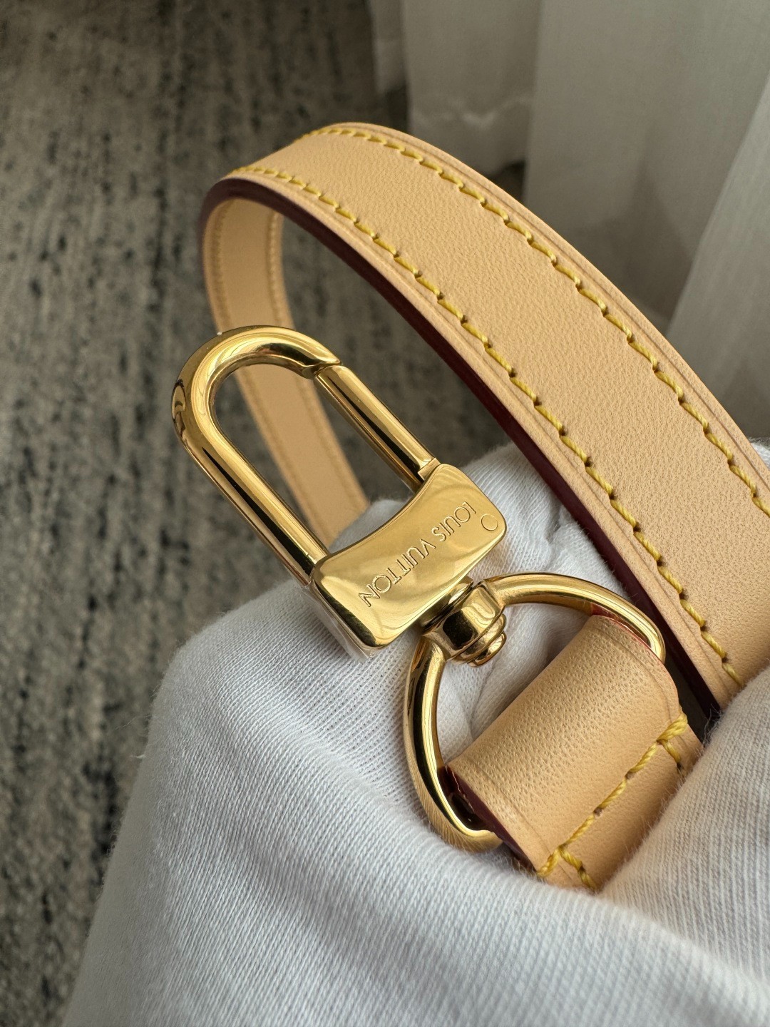 M15134 Escape 貓系列郵差包_15