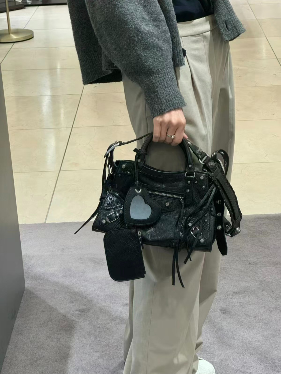 Neo cagole 油蠟黑銀扣機車包_2