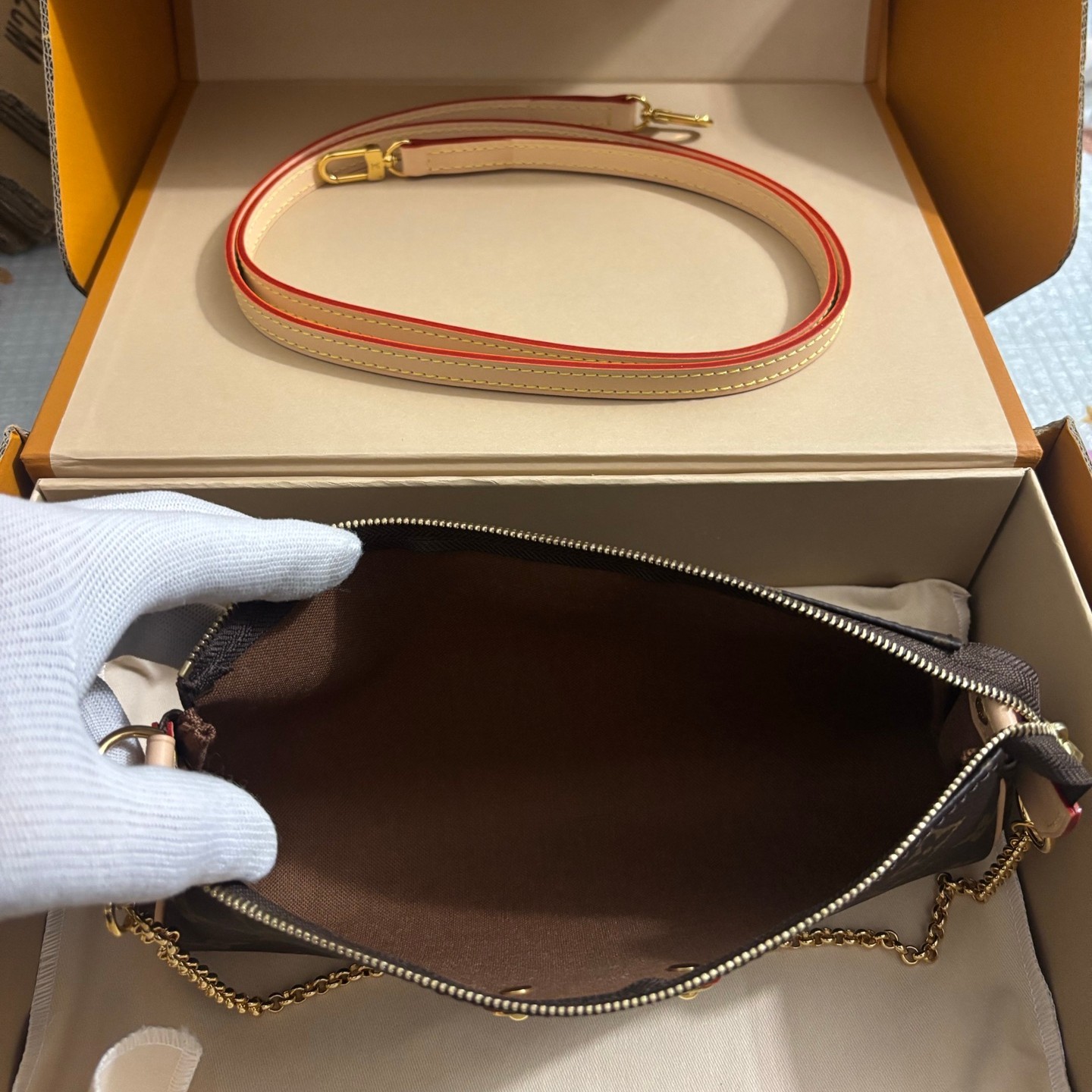 M95567 老花Eva晚宴包_3