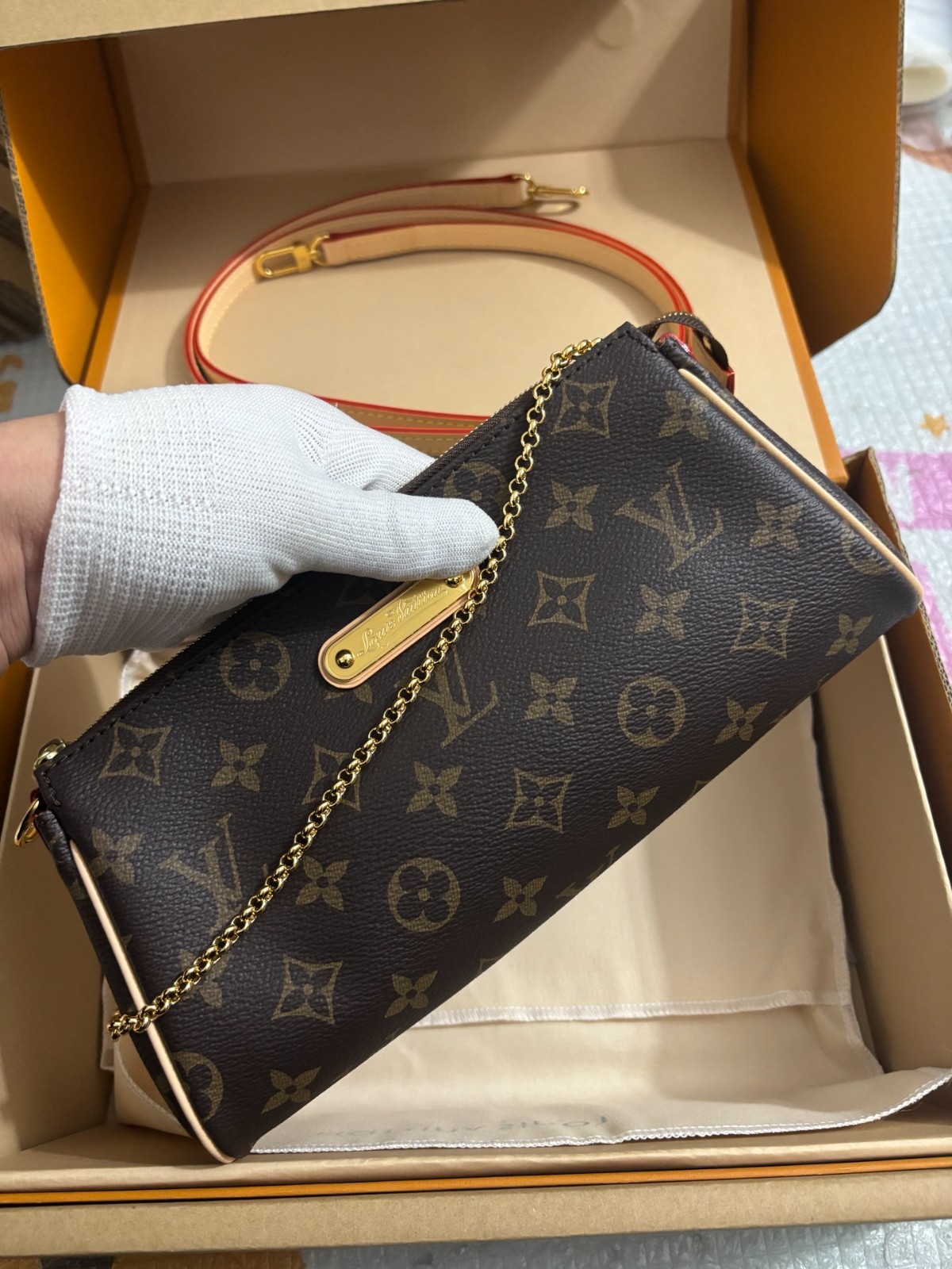 M95567 老花Eva晚宴包_6