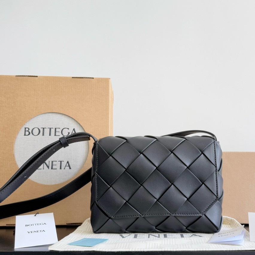 795637 Diago男士斜挎包 黑色平紋