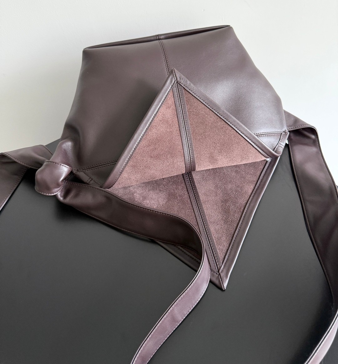 815807 Sawyer 小號牛皮款  巧克力棕色_8