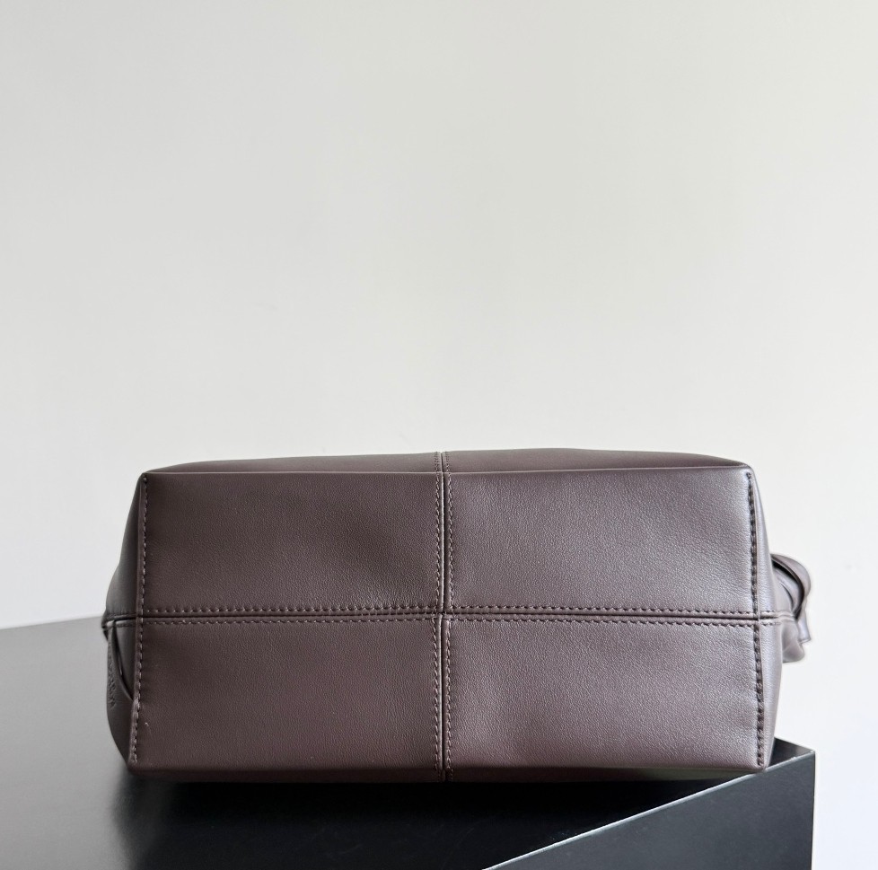 815807 Sawyer 小號牛皮款  巧克力棕色_2