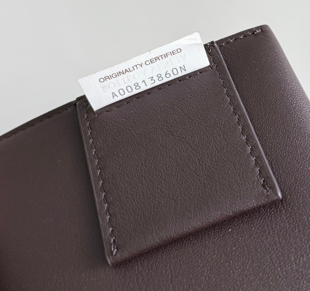 815807 Sawyer 小號牛皮款  巧克力棕色_10