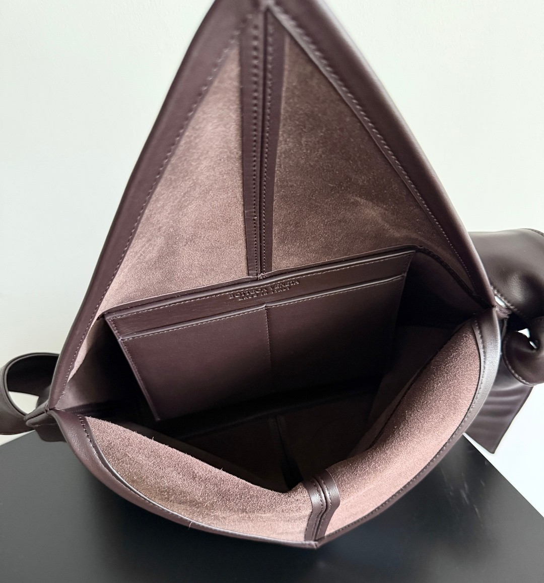 815807 Sawyer 小號牛皮款  巧克力棕色_3