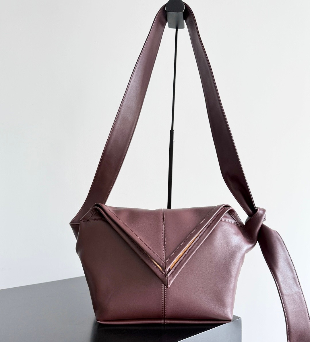 815807 Sawyer 小號牛皮款  茜棕紅色_6