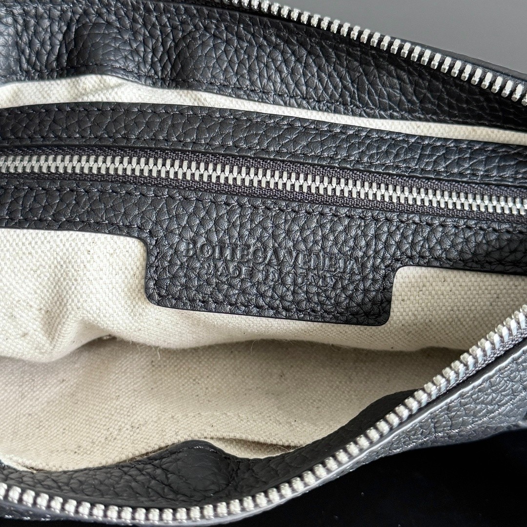 837112 Diago拉鏈背提包 黑色_10