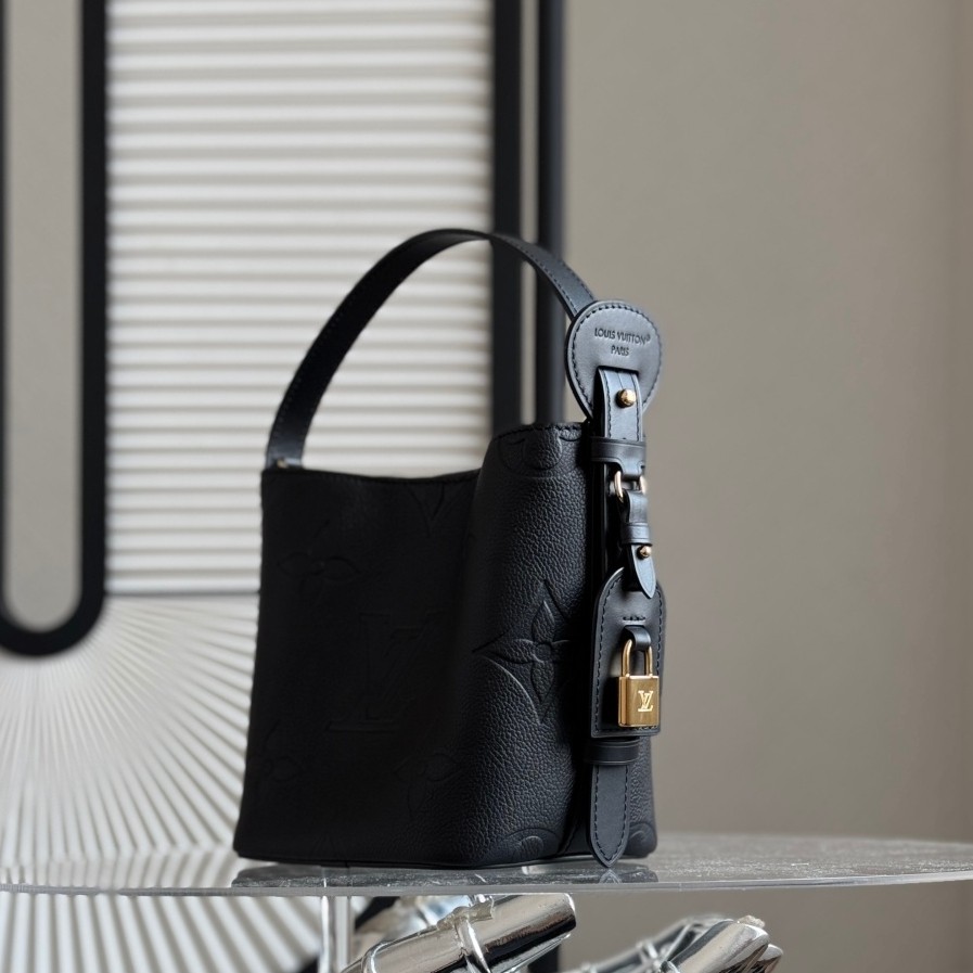 All In BB水桶包 M13480_4