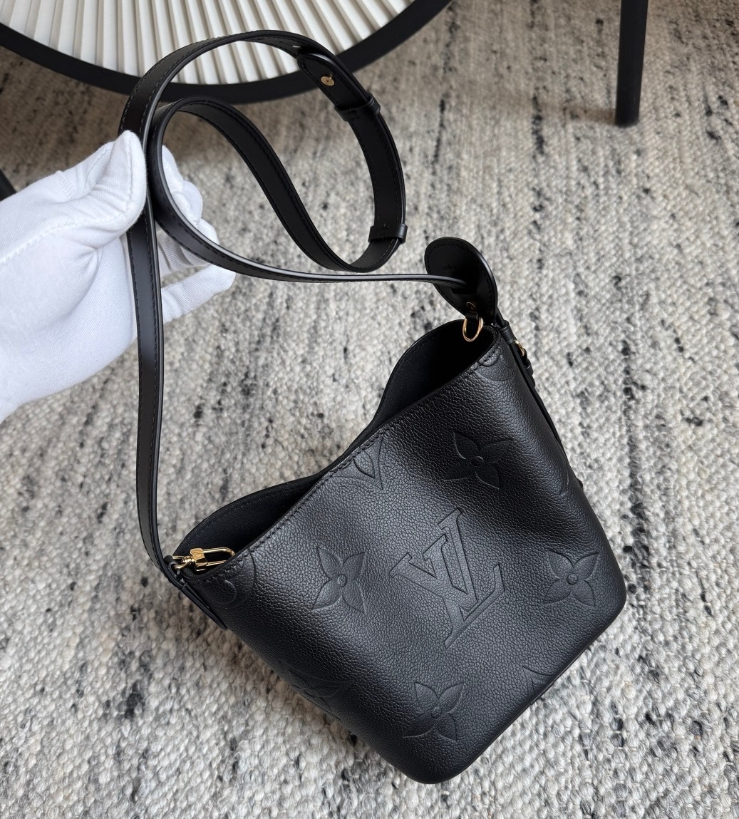 All In BB水桶包 M13480_12