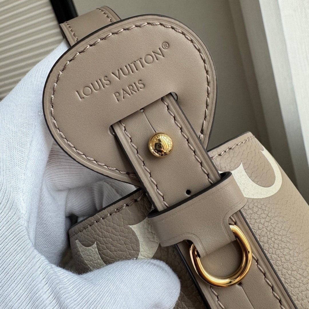 All In BB水桶包  M13045_4