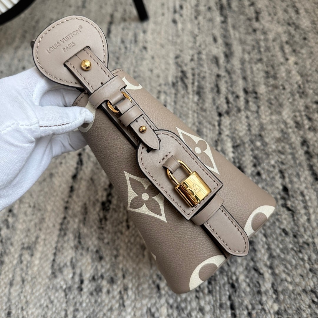 All In BB水桶包  M13045_12