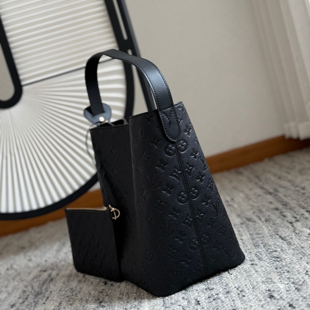 All In 大號水桶包 M13044_7