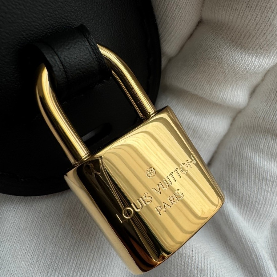 All In 大號水桶包 M13044_16