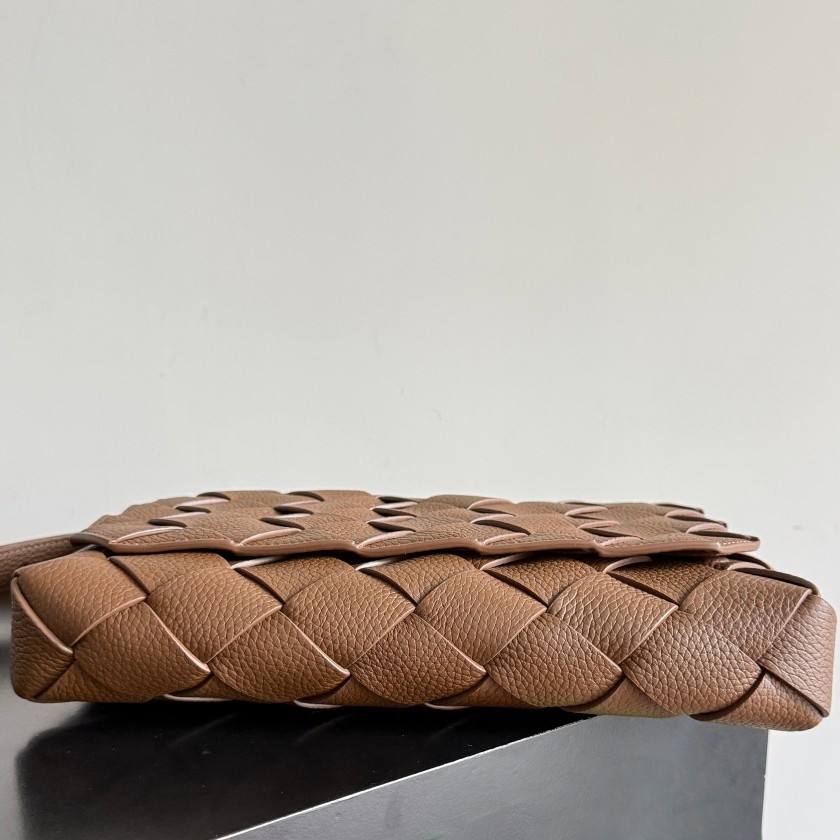 Diago大號斜挎包榛果棕_10