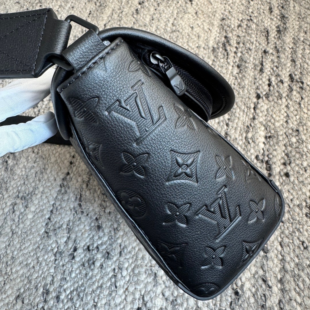 M14874 Pulse Messenger郵差包黑色_10