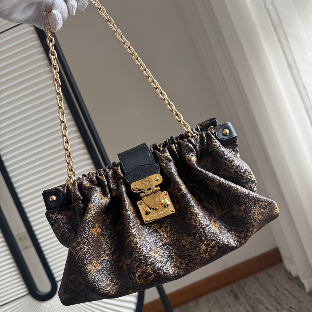 M27819 Pochette Sling小號雲朵包_11